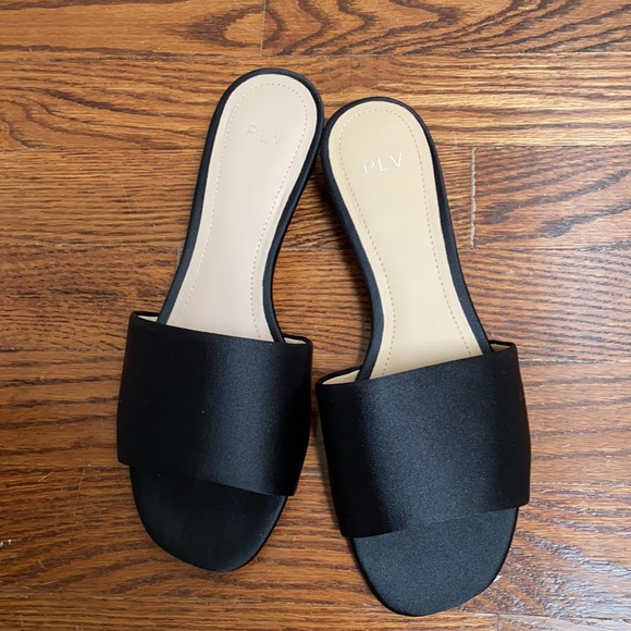 Host Pick ❤️PLV - Pour La Victoire Mallory Slides - Picture 2 of 5